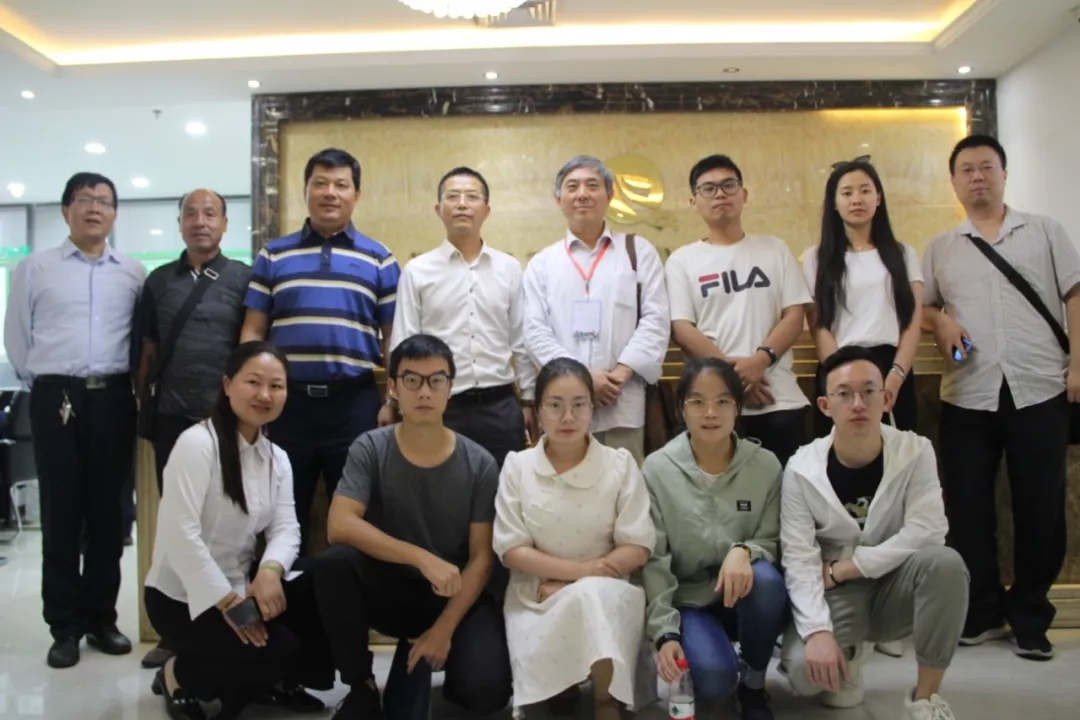 �Ͼ��r(n��ng)�I(y��)��W(xu��)�Ա�ƽ���ڵ��I(l��ng)��(d��o)һ���W�R���w�Ƽ����L�{(di��o)��